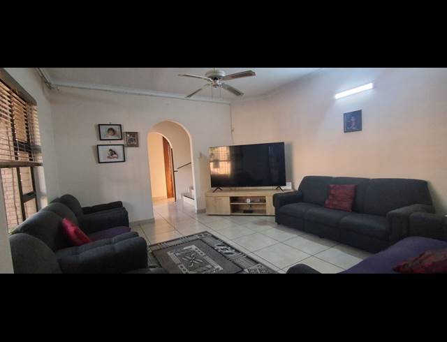 4 BEDROOM FREESTANDING FOR SALE IN MITCHELL VILLAGE